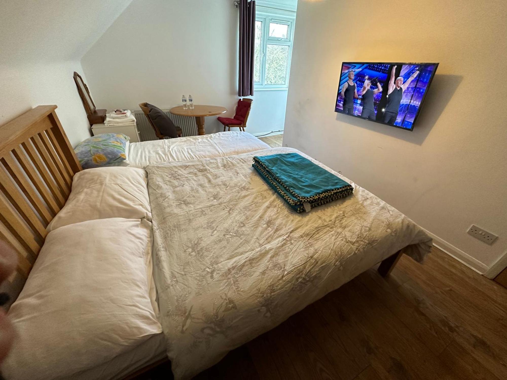 Ashcroft Quiet Garden House-london Luton Airport Homestay Luton (Bedfordshire)