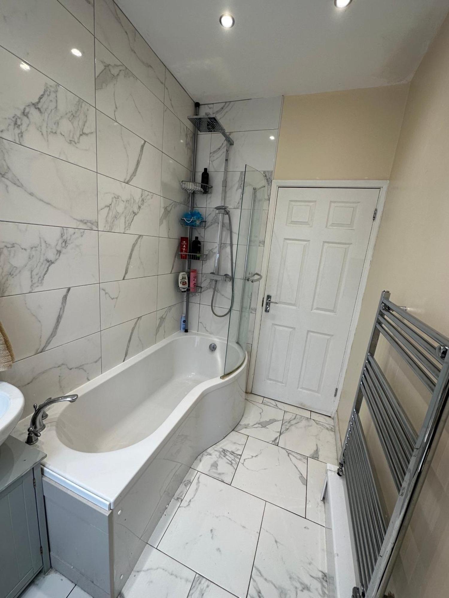 Ashcroft Quiet Garden House-london Luton Airport Homestay